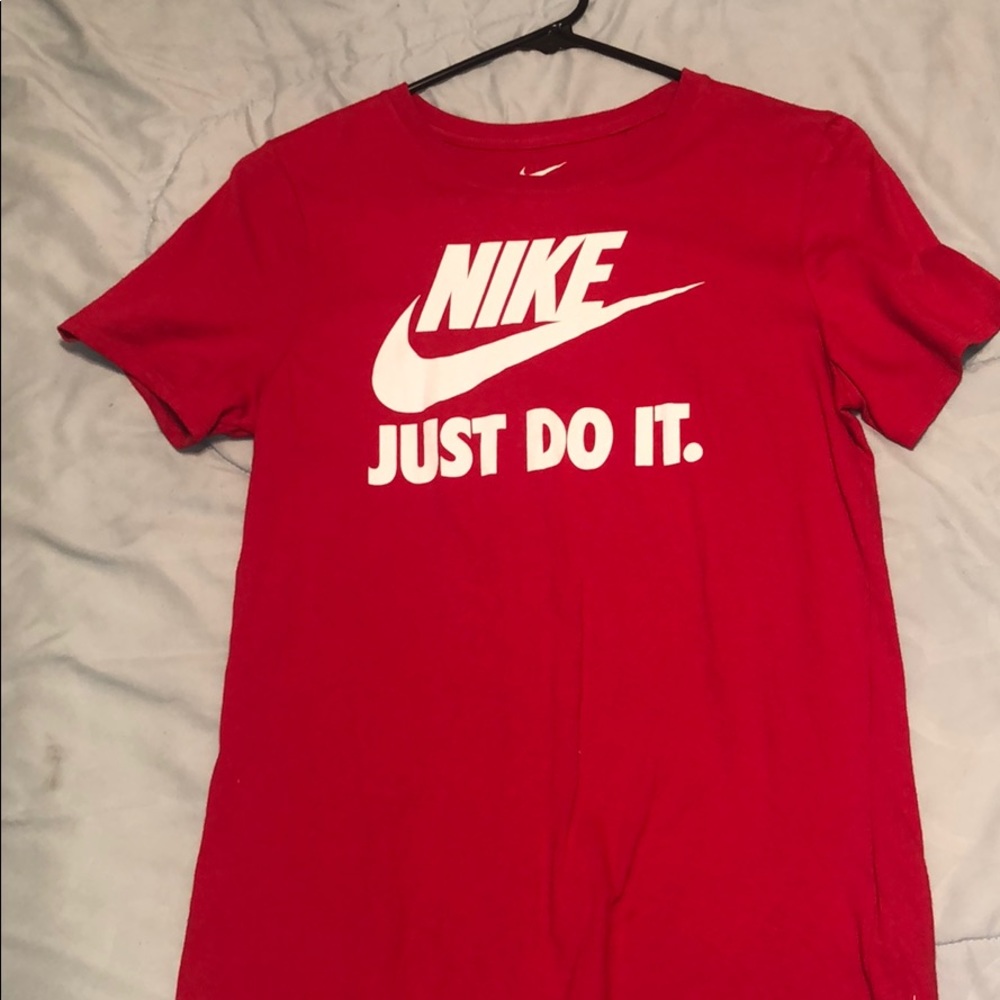 Nike T-shirt
